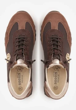 Brązowe Sneakersy ze Skóry Naturalnej Ozdobione Metaliczną Aplikacją Tidina