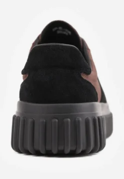 Brązowe Sneakersy ze Skóry Zamszowej na Platformie z Tłoczeniem i Napisem Aprila