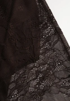 Brązowe Spodnie High Waist o Kroju Dzwonów z Koronki Ferella