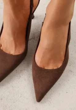 Brązowe Szpilki Slingback na Klepsydrowym Obcasie Vedera