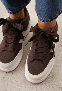 Brązowo-Beżowe Sneakersy Basic z Paskami na Boku Adila