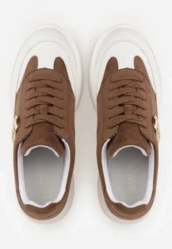 Brązowo-Białe Chunky Sneakersy Vices na Platformie z Okrągłym Detalem Sedvira