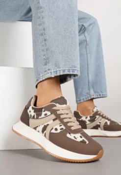 Brązowo-Białe Sneakersy z Geometrycznym Wzorem i Printem w Łaty Velwettia