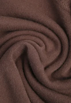 Brązowy Casualowy Sweter o Klasycznym Fasonie z Okrągłym Dekoltem Pilare