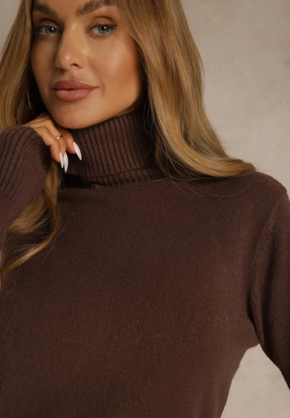 Brązowy Golf Sweter o Dopasowanym Kroju z Kaszmirem Zairith