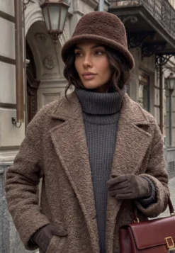 Brązowy Kapelusz Bucket Hat z Tkaniny Boucle Bejnia