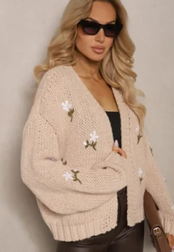 Brązowy Kardigan w Kwiatowe Aplikacje z Zapięciem na Elegancką Agrafkę Patista