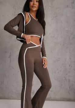 Brązowy Komplet Fitnessowy Spodnie Flare Bluza i Top z Ozdobnymi Lamówkami Quintela