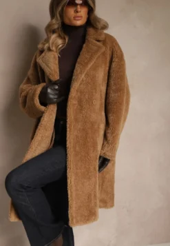 Brązowy Płaszcz Teddy o Dwurzędowym Kroju Oversize Azzena