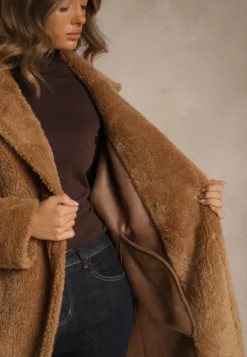 Brązowy Płaszcz Teddy o Dwurzędowym Kroju Oversize Azzena