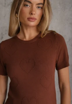 Brązowy Sweter Bluzka na Krótki Rękaw z Wiskozą w Minimalistyczne Serca Celesa
