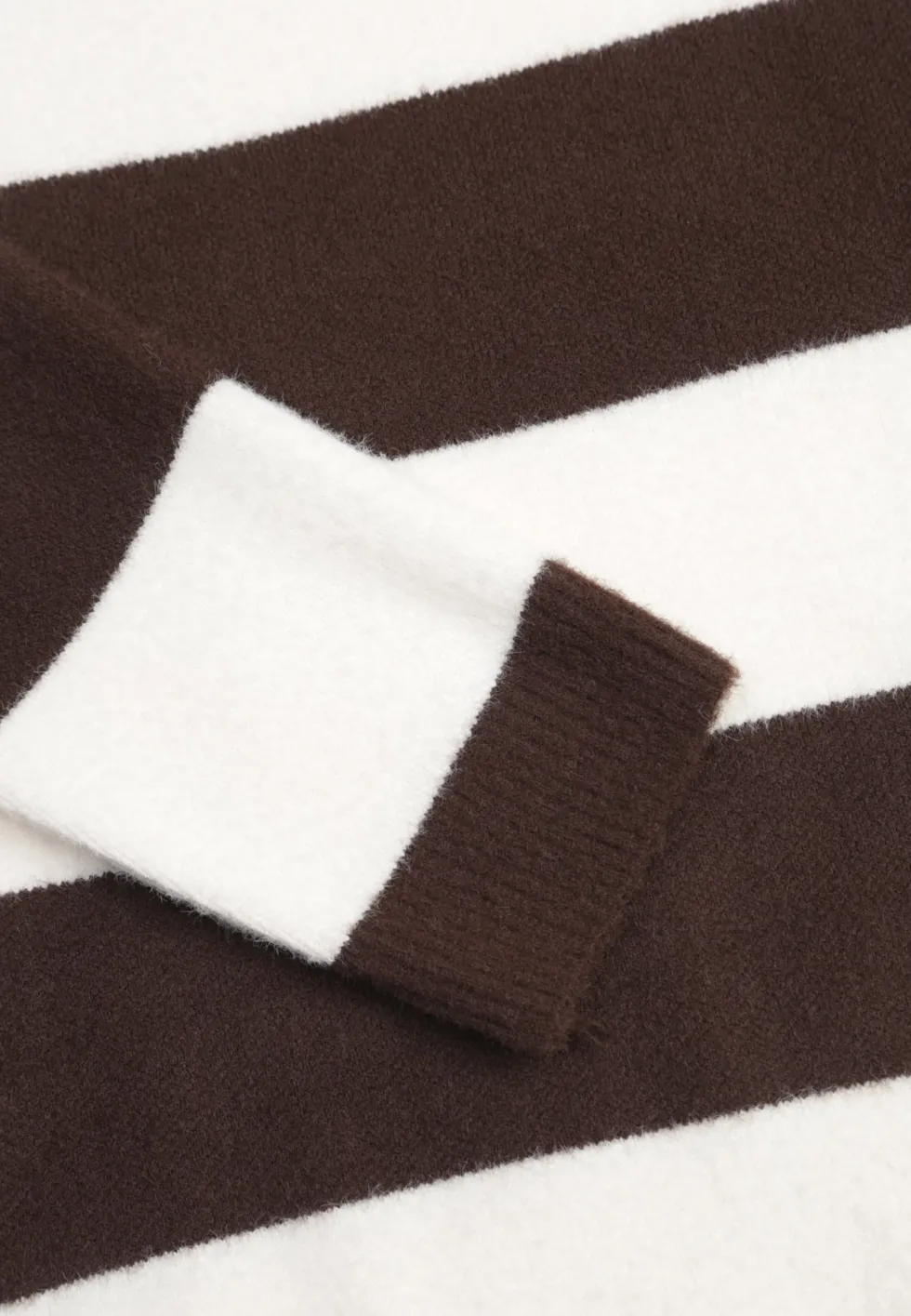Brązowy Sweter z Wełną w Szerokie Paski Gordaina