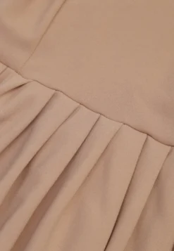 Ciemnobeżowa Elegancka Długa Sukienka Hiszpanka Wykończona Rozcięciem na Dole Idelia
