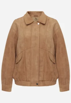 Ciemnobeżowa Kurtka Przejściowa w Stylu Vintage z Imitacji Zamszu z Klasycznym Kołnierzykiem i Kieszeniami Resch