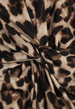 Ciemnobeżowa Sukienka w Panterowy Wzór Ozdobiona Rozcięciem i Marszczeniem w Pasie Saliaris