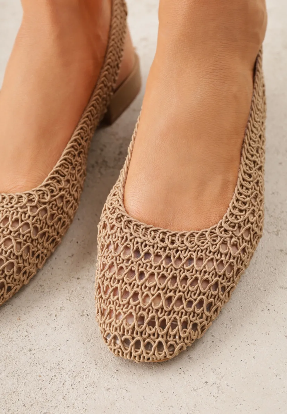 Ciemnobeżowe Balerinki Slingback VICES z Cholewką z Plecionki Lilinova