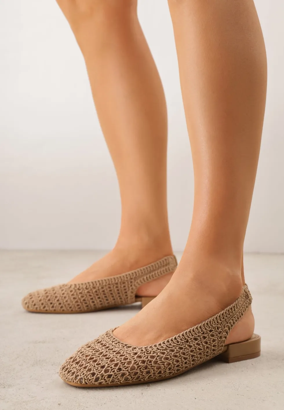 Ciemnobeżowe Balerinki Slingback VICES z Cholewką z Plecionki Lilinova