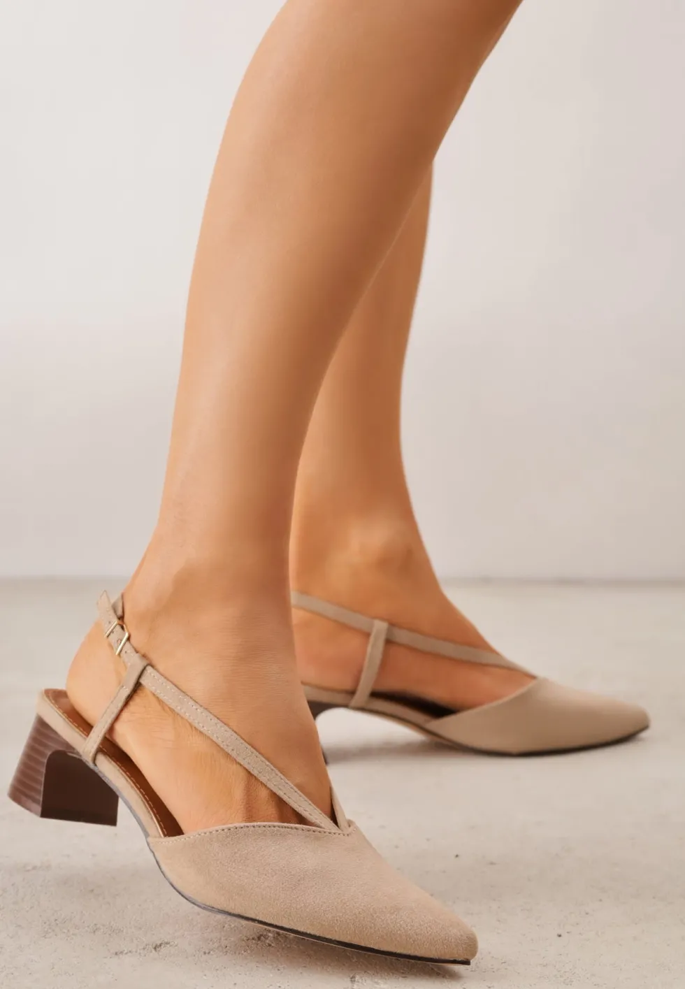 Ciemnobeżowe Czółenka Slingback VICES z Imitacji Zamszu na Klockowym Obcasie Adophaia