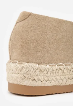 Ciemnobeżowe Espadryle VICES w Klasycznym Stylu na Platformie z Plecionką Cherimare