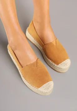 Ciemnobeżowe Espadryle z Imitacji Zamszu na Platformie z Jutowej Plecionki Mirrona
