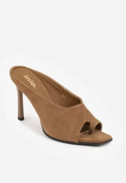 Ciemnobeżowe Klapki na Szpilce z Paskiem na Duży Palec Azata