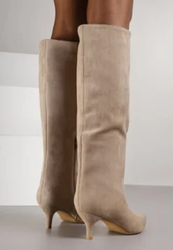 Ciemnobeżowe Kozaki na Kaczuszce z Elegancką Cholewką do Kolana Tesema