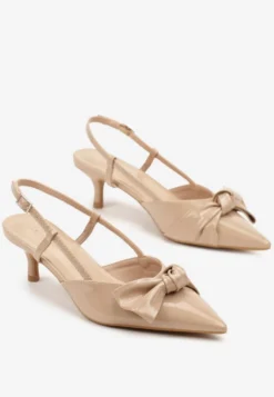 Ciemnobeżowe Sandały Lakierowane Vices na Kaczuszce Typu Slingback z Kokardą Kovenna