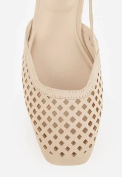 Ciemnobeżowe Sandały Slingback z Kwadratowym Noskiem i Ażurową Cholewką Jurria