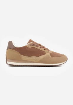 Ciemnobeżowe Sneakersy Basic z Imitacji Zamszu Ozdobione Przeszyciami Nethe