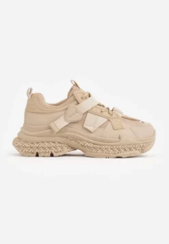 Ciemnobeżowe Sneakersy Chunky na Tłoczonej Platformie z Naszywką w Kształcie Serca Chylera