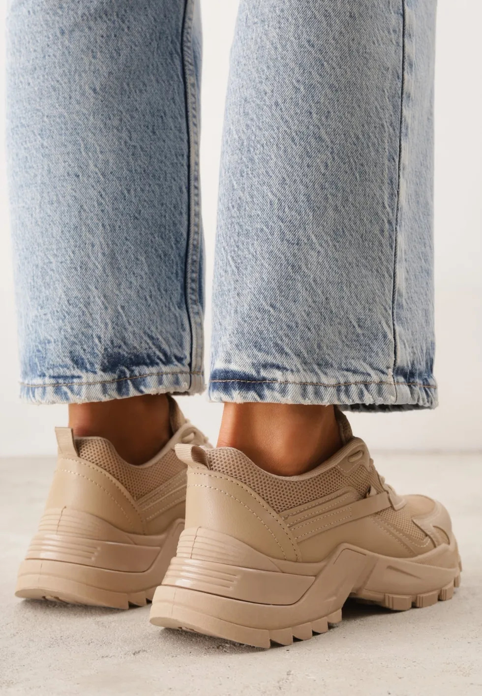 Ciemnobeżowe Sneakersy Dorameia