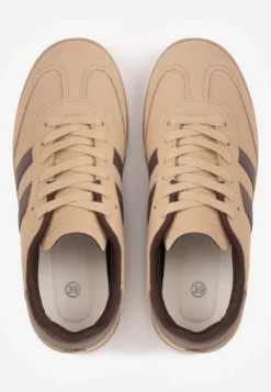 Ciemnobeżowe Sneakersy na Płaskiej Podeszwie z Paskami Jereria