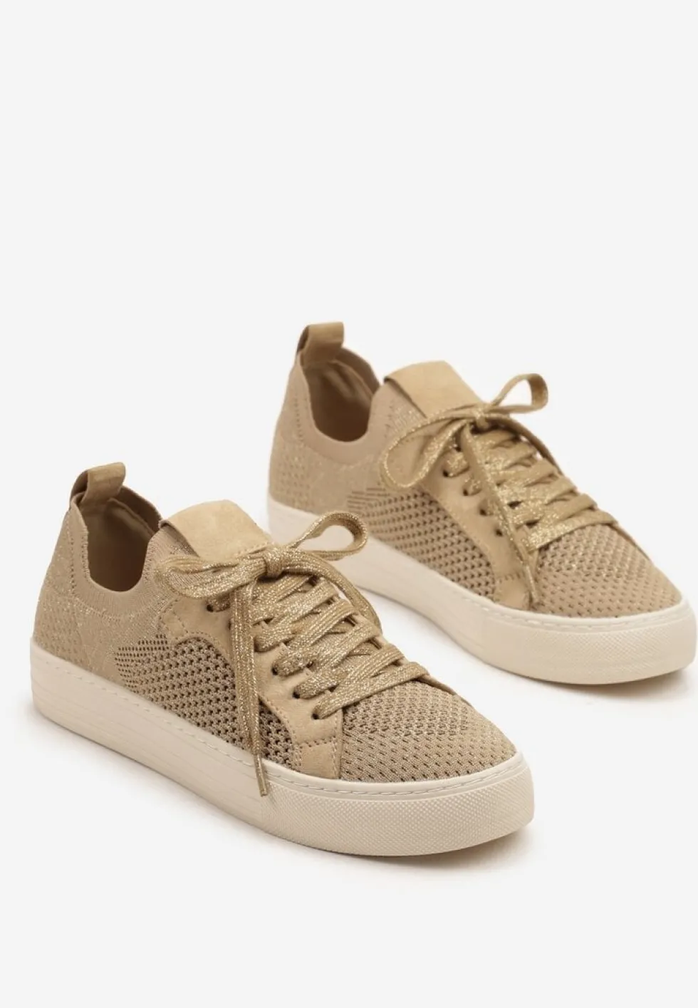 Ciemnobeżowe Sneakersy Ozdobione Siateczką Varlio