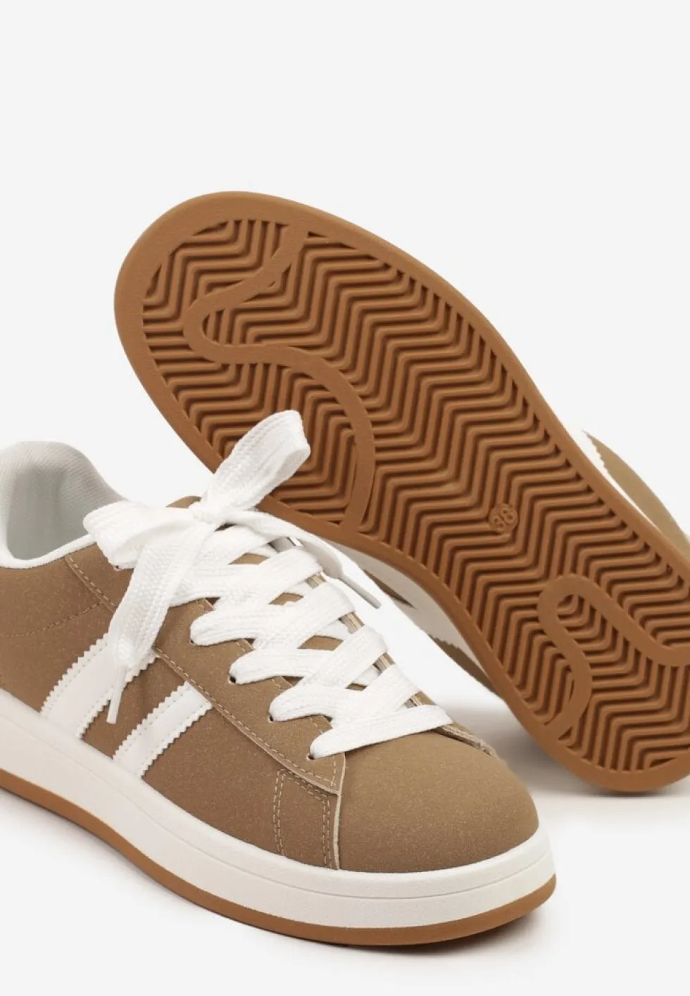 Ciemnobeżowe Sneakersy Ozdobione Motywem Pasków Flortewi