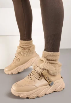 Ciemnobeżowe Sneakersy Przed Kostkę na Płaskiej Grubej Podeszwie z Ociepleniem ze Sztucznego Futerka Borrolla