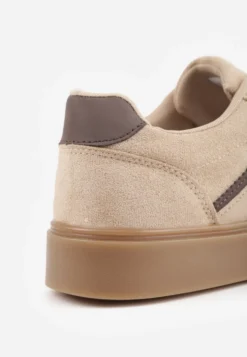 Ciemnobeżowe Sneakersy przed Kostkę z Ozdobnymi Detalami Emmasta