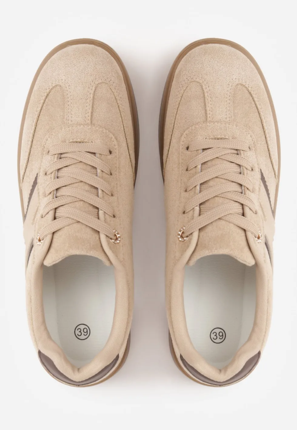 Ciemnobeżowe Sneakersy przed Kostkę z Ozdobnymi Detalami Emmasta