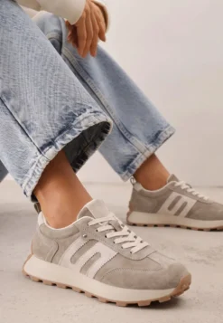 Ciemnobeżowe Sneakersy Skórzane w Stylu Sportowym z Ozdobnymi Wstawkami i Przeszyciami Evlinna