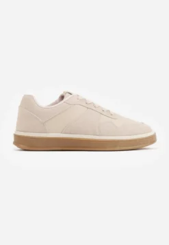 Ciemnobeżowe Sneakersy VICES w Stylu Basic ze Wstawkami z Imitacji Nubuku Akila