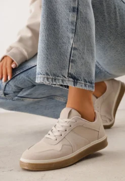 Ciemnobeżowe Sneakersy VICES w Stylu Basic ze Wstawkami z Imitacji Nubuku Akila