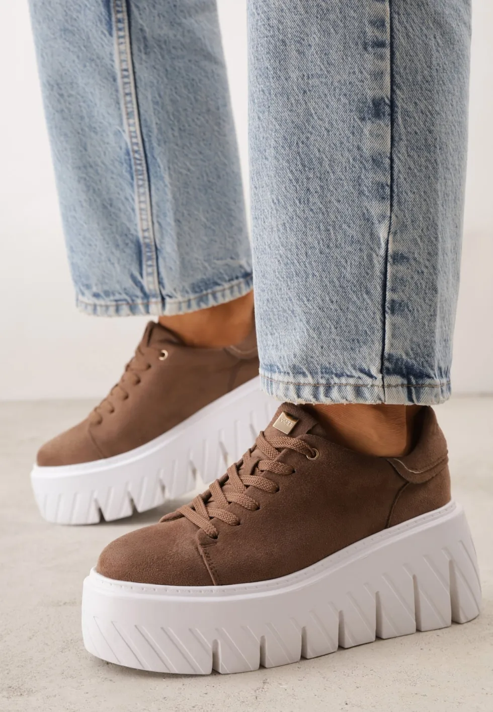 Ciemnobeżowe Sneakersy VICES na Platformie Typu Chunky Tassi
