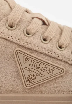 Ciemnobeżowe Sneakersy Vices na Platformie z Ozdobą i Napisem Leawen