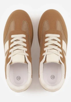 Ciemnobeżowe Sneakersy w Stylu Tenisówek Ozdobione Paskami Jenaniela