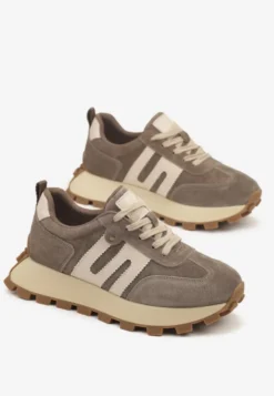 Ciemnobeżowe Sneakersy ze Skóry Naturalnej Ozdobione Geometrycznym Wzorem Melassea