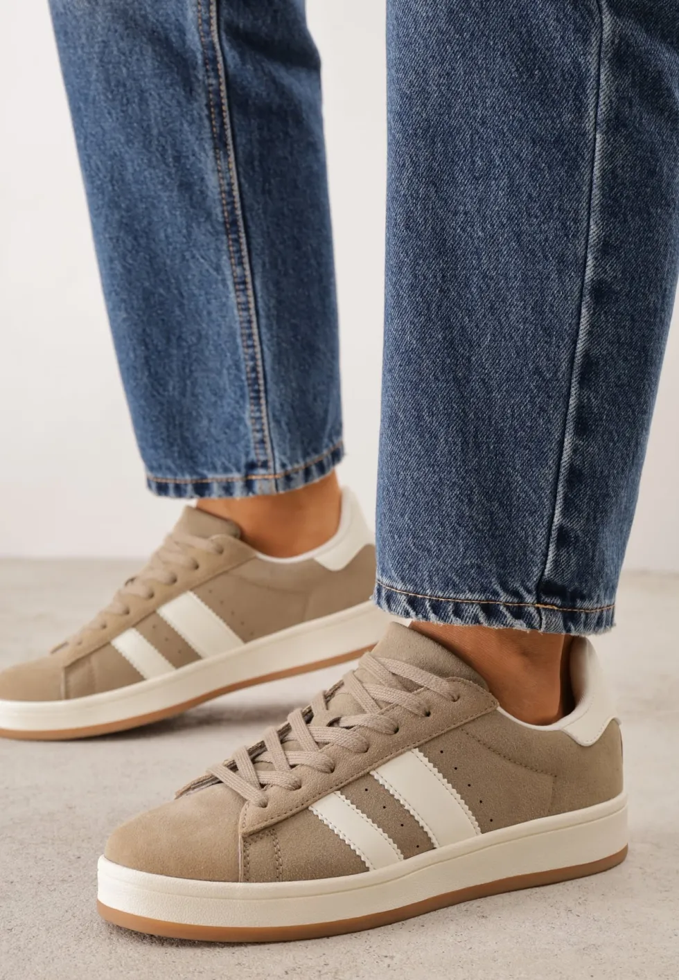 Ciemnobeżowe Sneakersy z Paskami po Bokach Zefirau