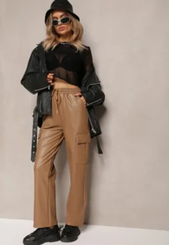 Ciemnobeżowe Szerokie Spodnie High Waist Ocieplone w Stylu Cargo z Gumką w Pasie i Kieszeniami na Klapy Vilencja