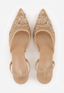 Ciemnobeżowe Szpilki VICES Slingback z Noskami w Szpic Ozdobionymi Haftem i Koralikami Laraidina