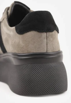 Ciemnobeżowe Zamszowe Sneakersy Chunky na Platformie Teslara