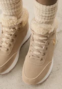 Ciemnobeżowe Zimowe Sneakersy ze Sztucznym Futerkiem Turelia