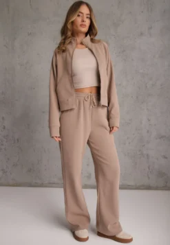 Ciemnobeżowy Komplet Dresowy Spodnie Wide Leg i Bluza na Suwak ze Stójką Milia